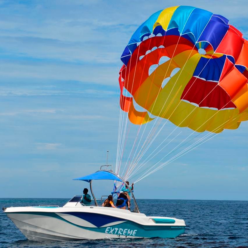 Parasailing boat Sparkling